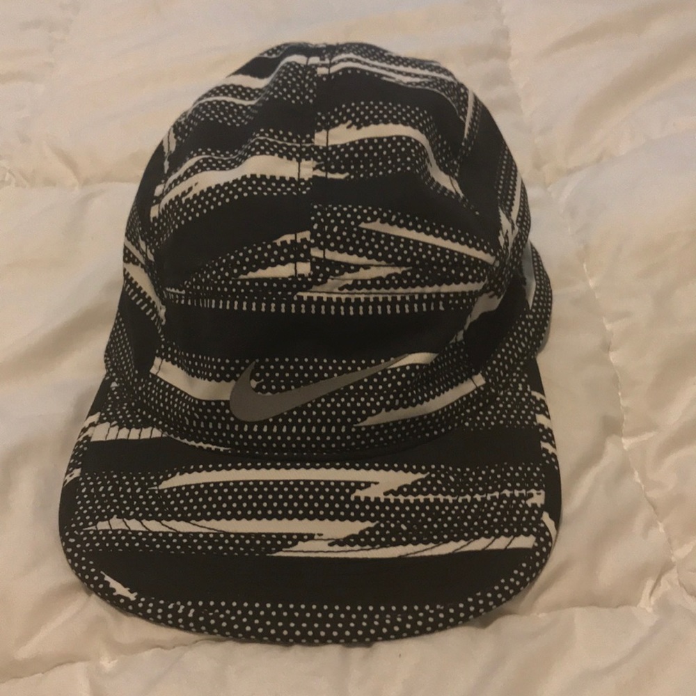 Nike Dri-Fit AW84 Running Hat - Digital Camo